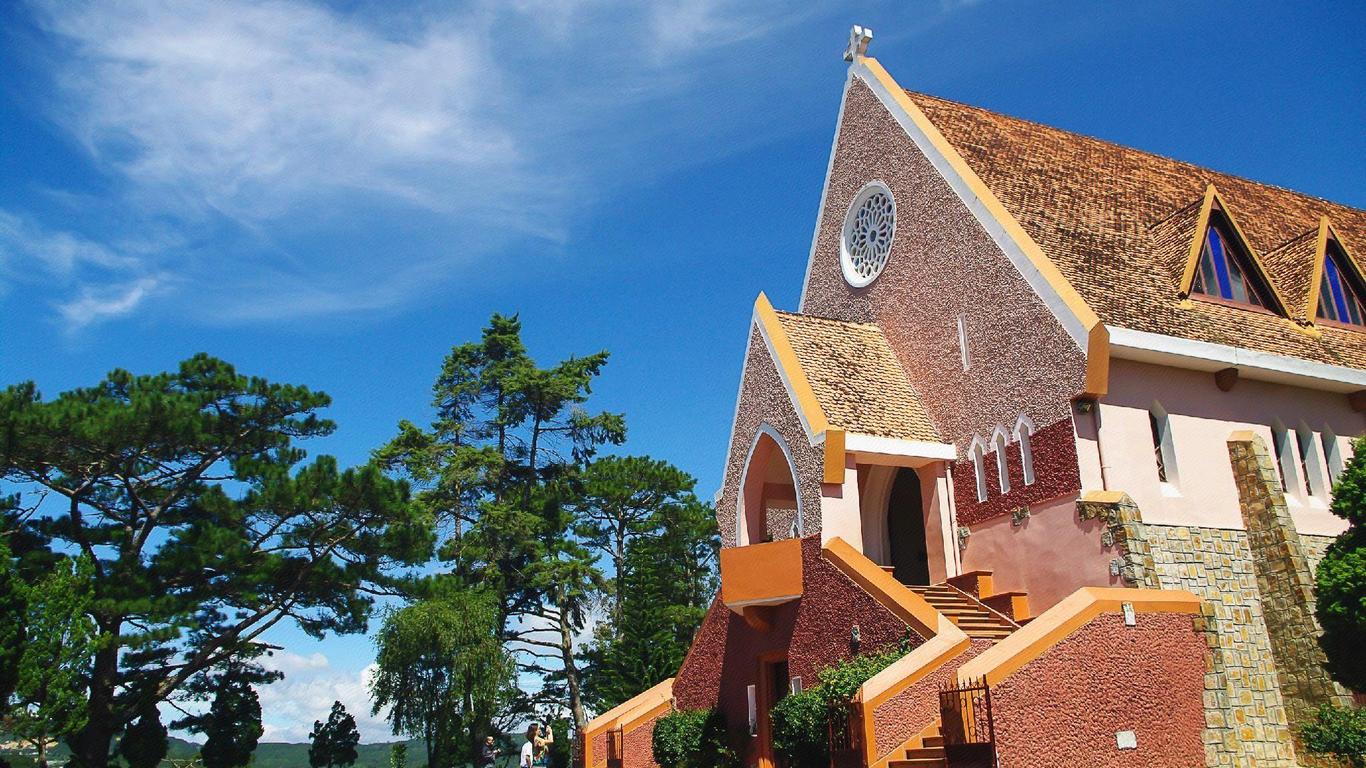 Isana Hotel Dalat