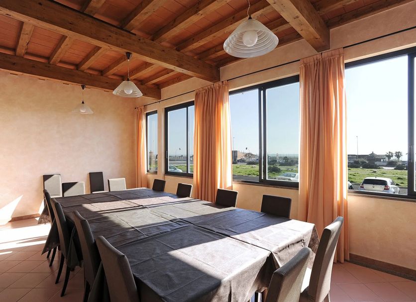 Ruokailuhuone Valokuva