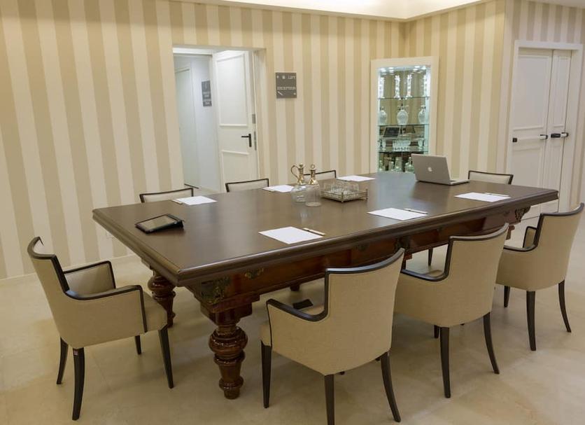 Ruokailuhuone Valokuva