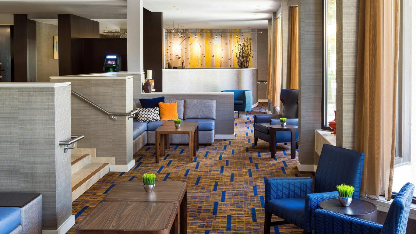 Courtyard by Marriott Denver Central Park