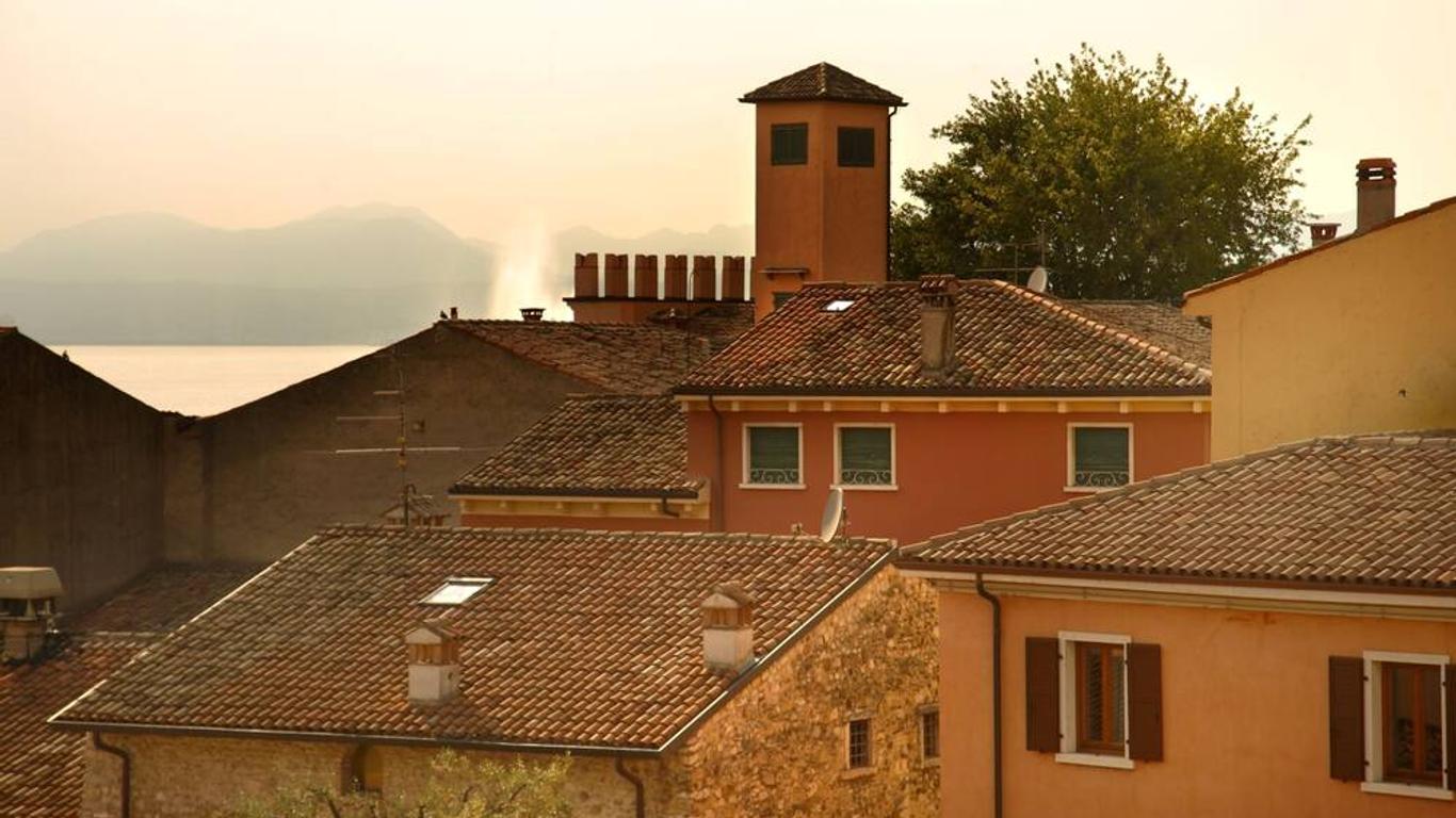 Corte San Luca Apartments