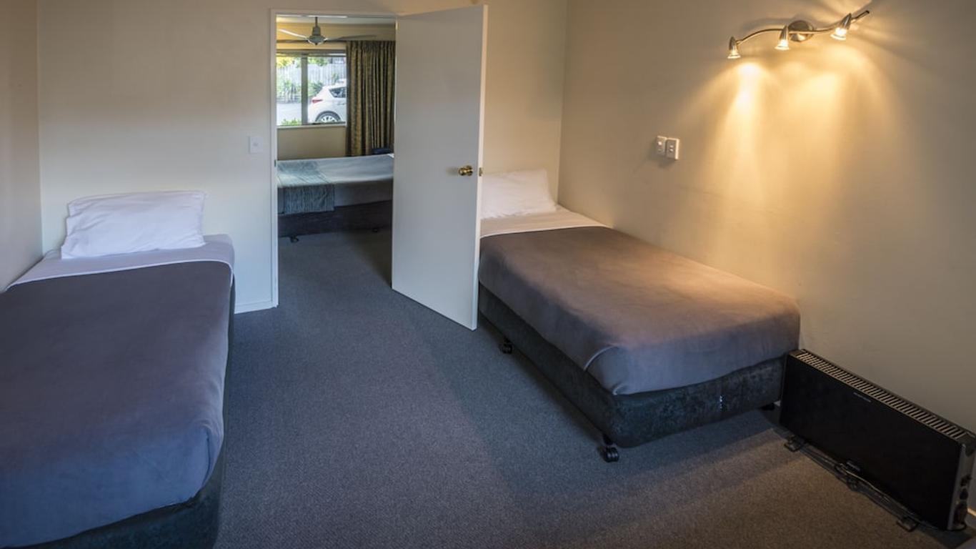 Gateway Motor Inn