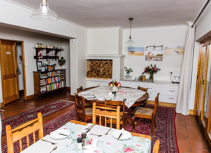 Ruokailuhuone Valokuva