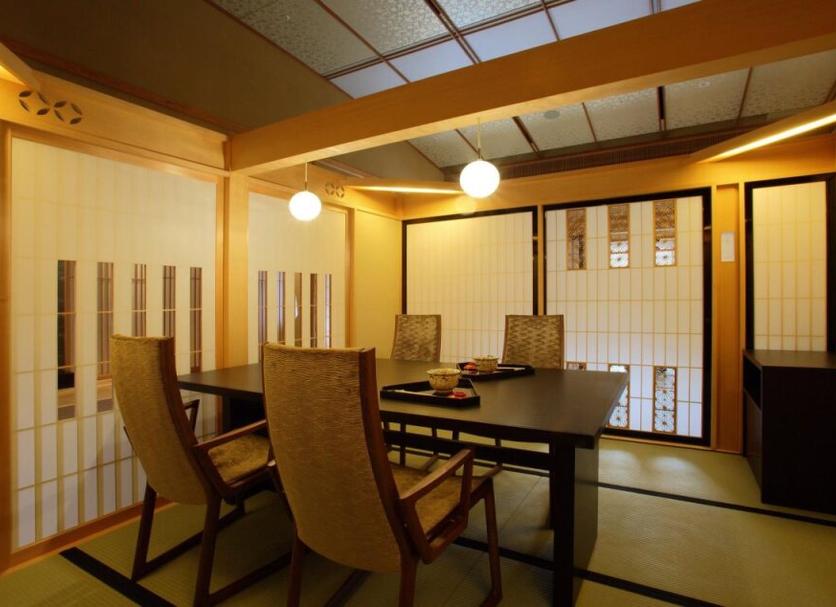 Ruokailuhuone Valokuva