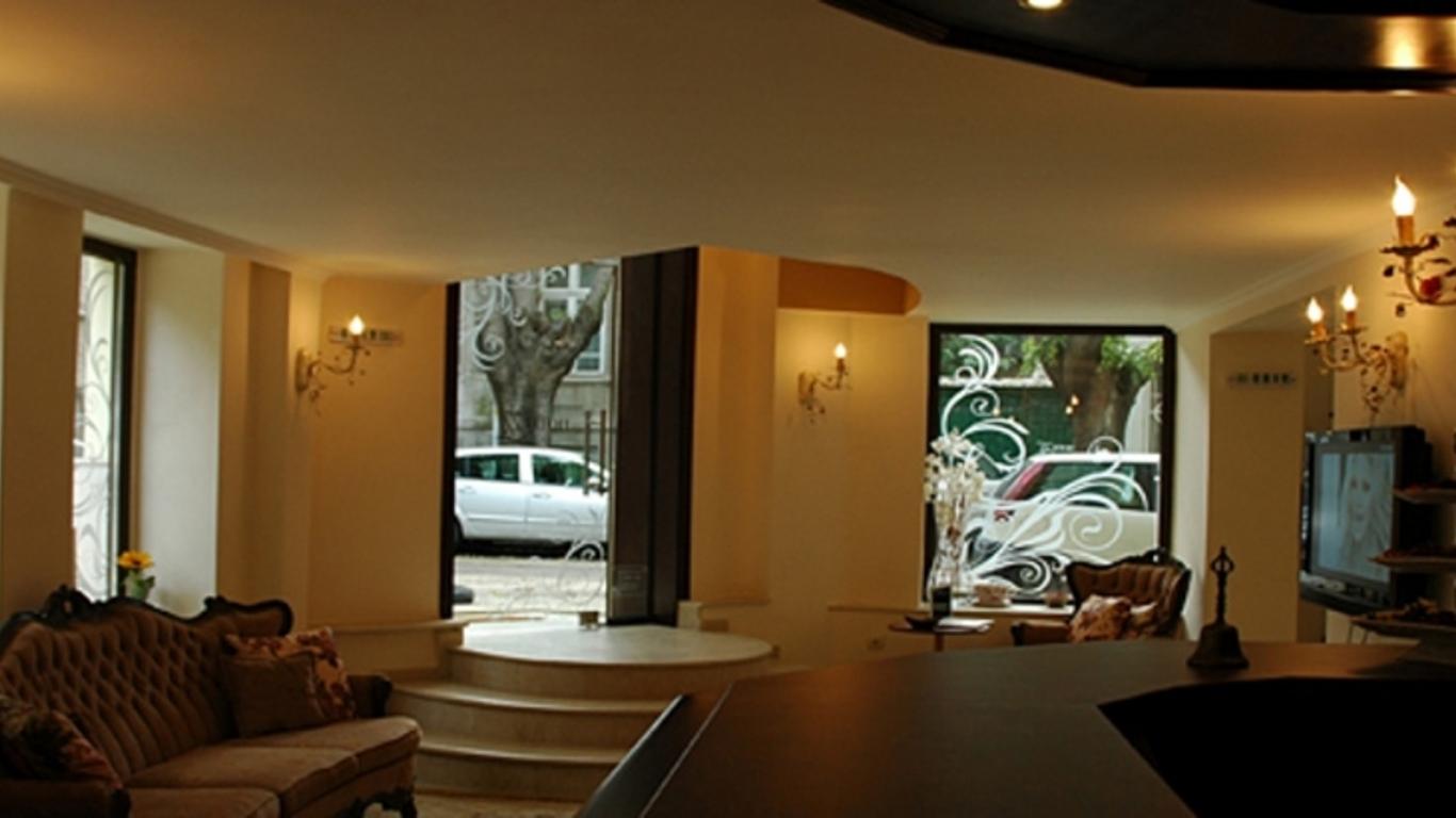 Hi Boutique Hotel
