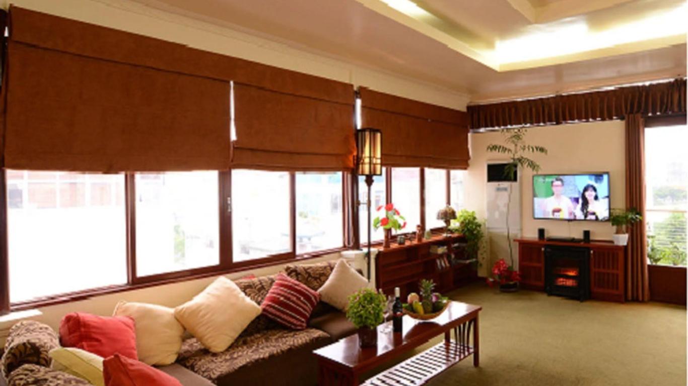 Artisan Boutique Hotel