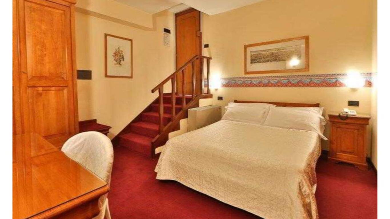 iH Hotels Firenze Select