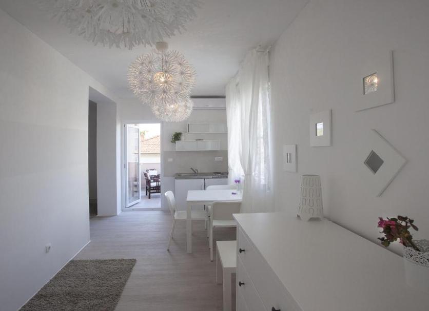 Ruokailuhuone Valokuva