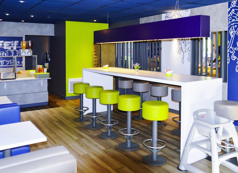 Ruokailuhuone Valokuva