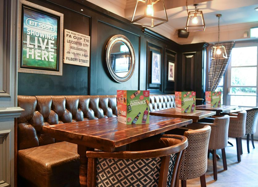 Ruokailuhuone Valokuva