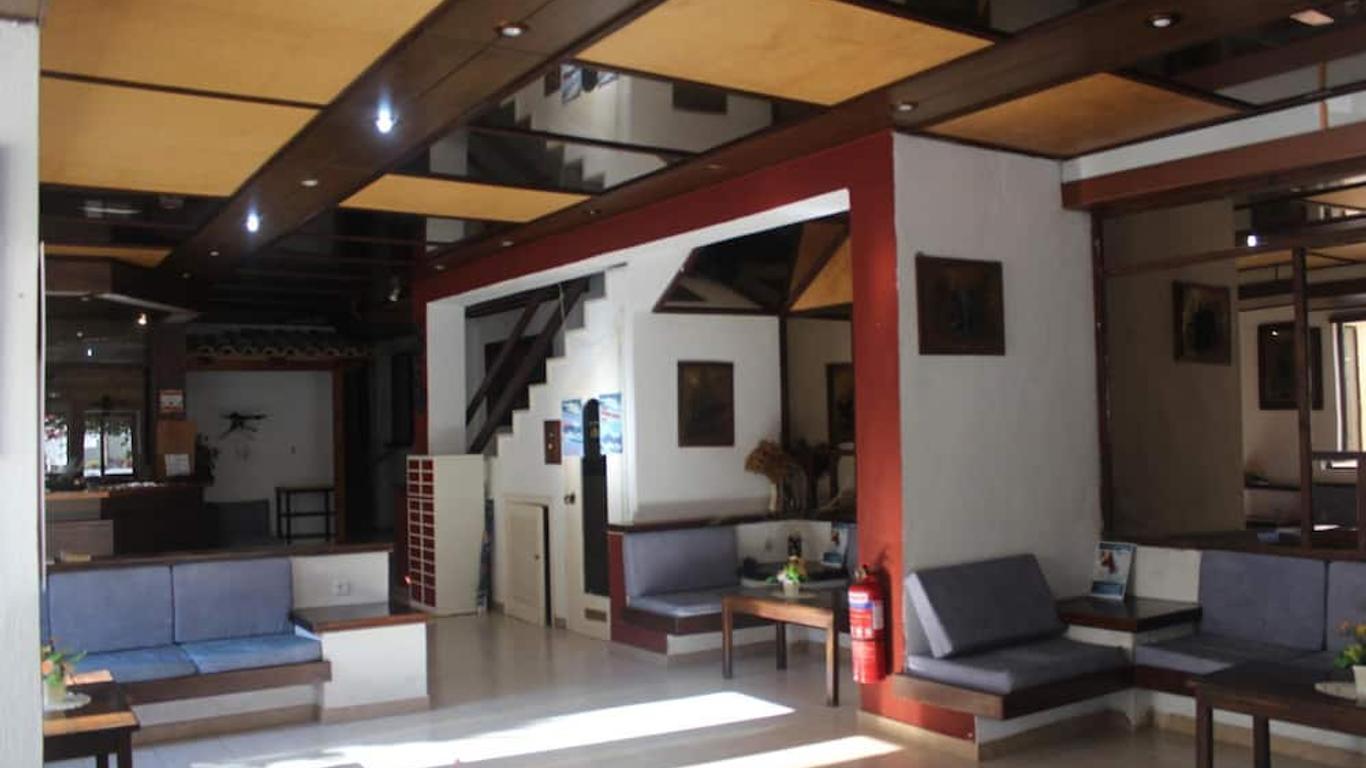Le Mirage Hotel