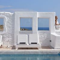 Mr and Mrs White Paros