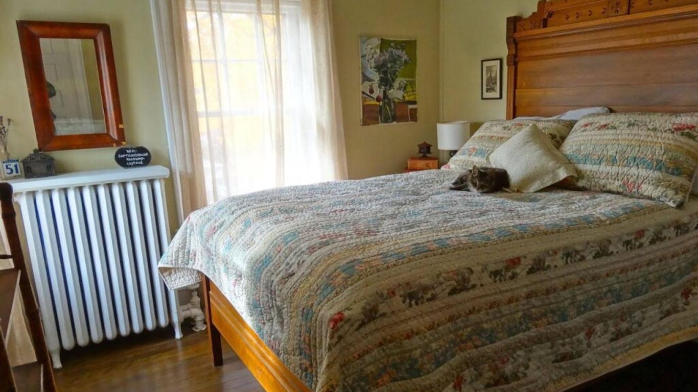 The Captain's House B&B