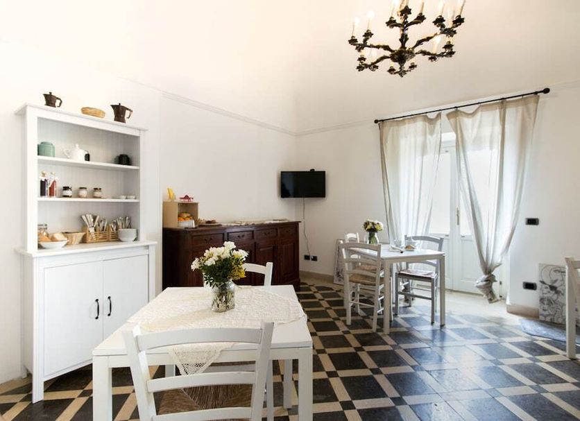 Ruokailuhuone Valokuva