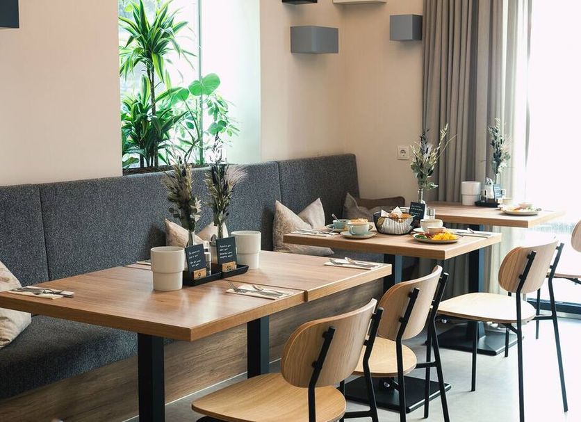 Ruokailuhuone Valokuva