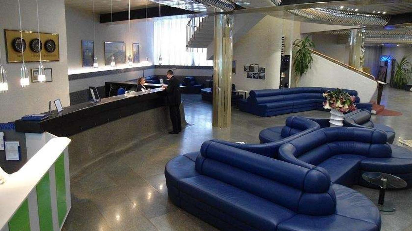 Salute Hotel