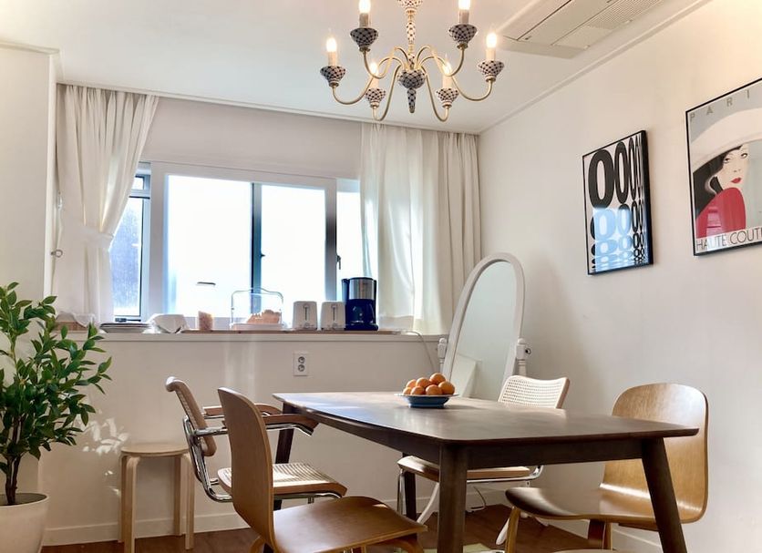 Ruokailuhuone Valokuva