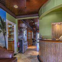 Seascape Tropical Inn