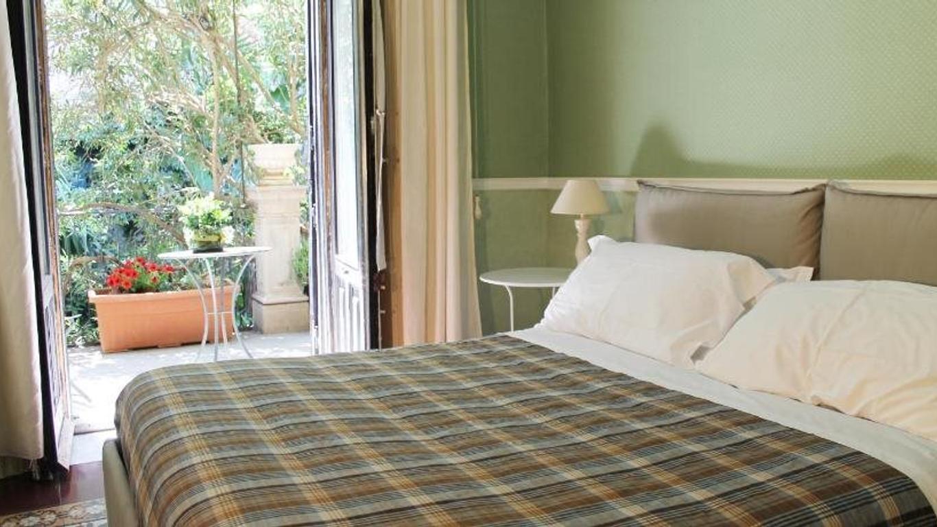 Inn The Garden