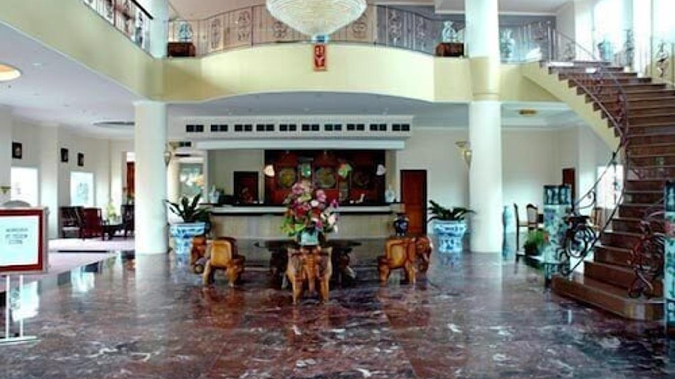 Hotel Grand Tiga Mustika