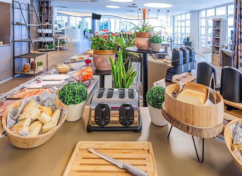 Ruokailuhuone Valokuva