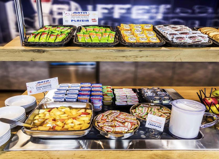 Ruokailuhuone Valokuva