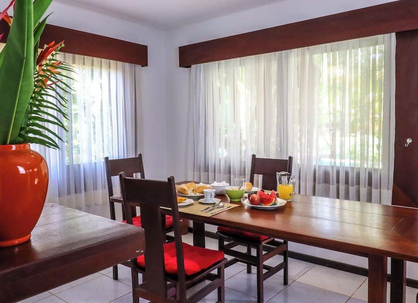 Ruokailuhuone Valokuva