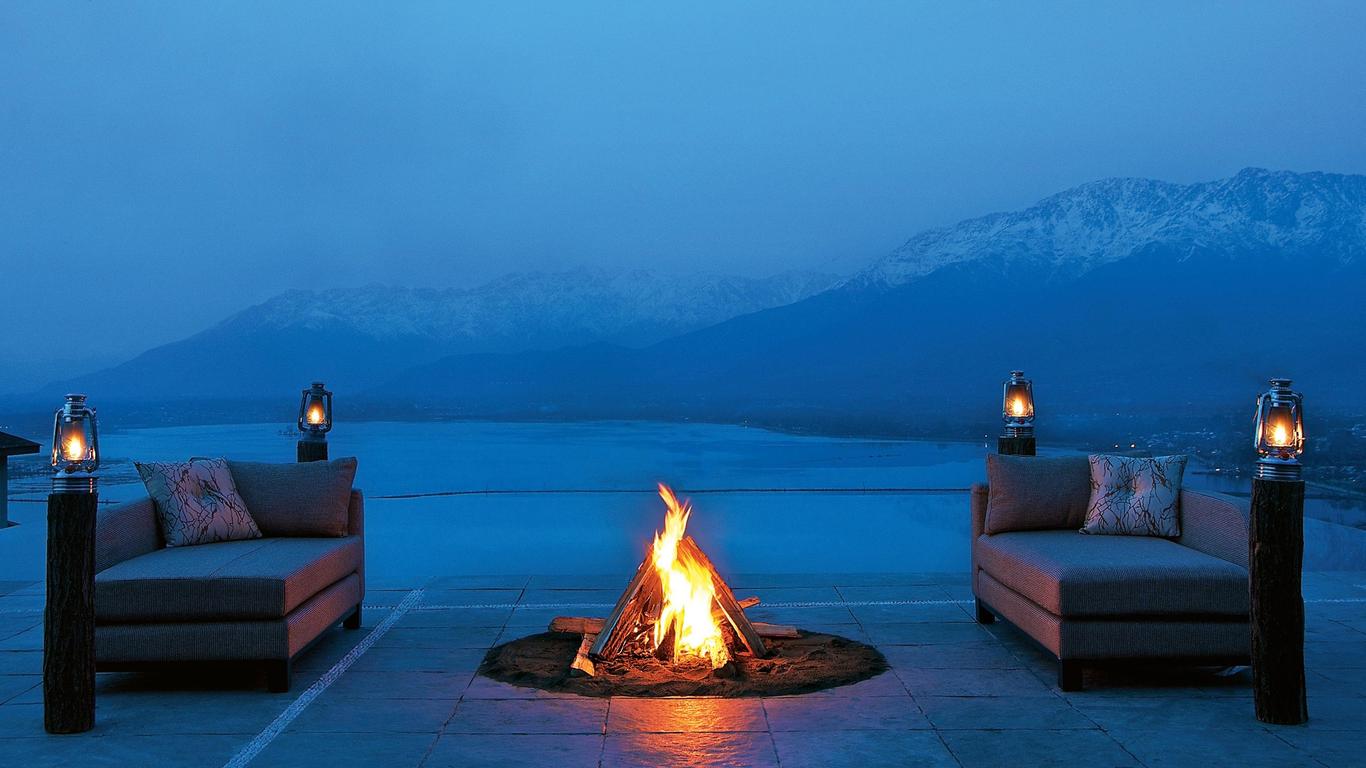 Taj Dal View Srinagar