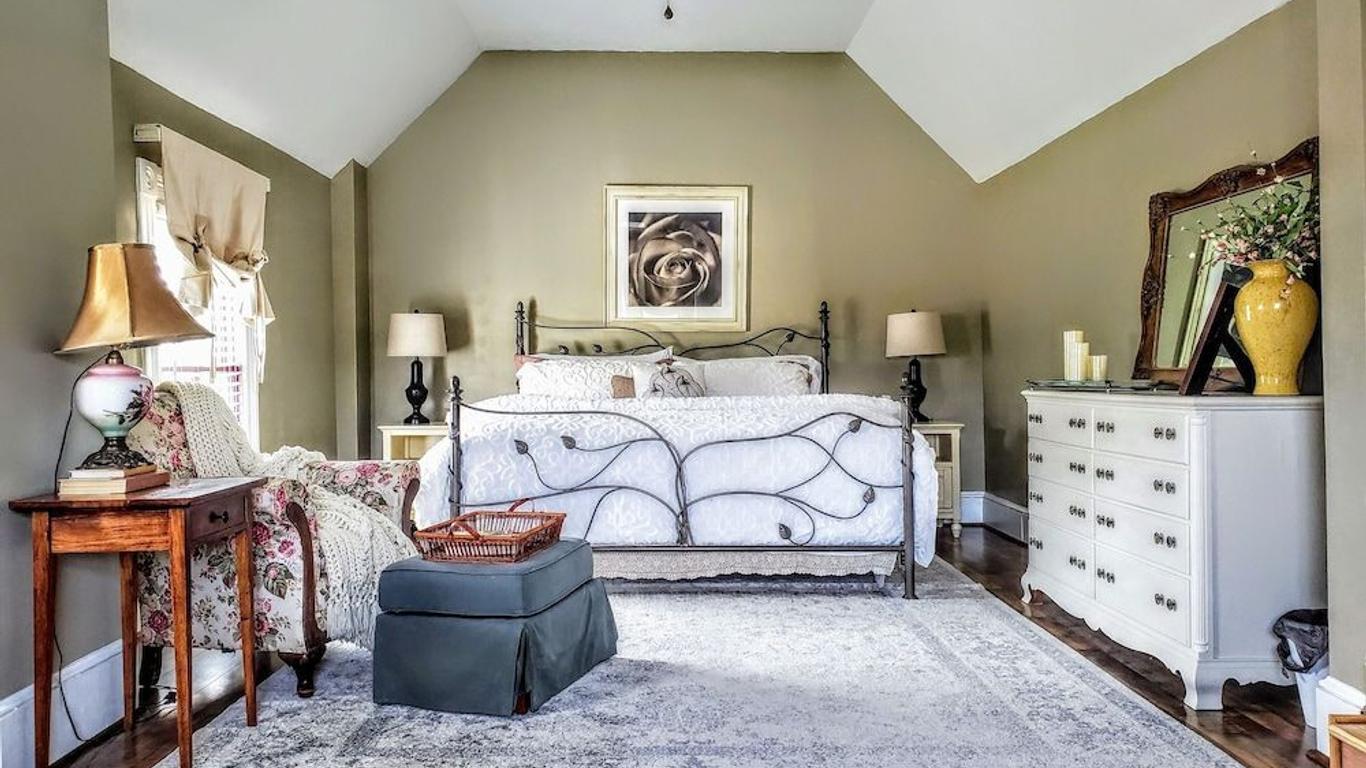 The Claiborne Bed And Breakfast