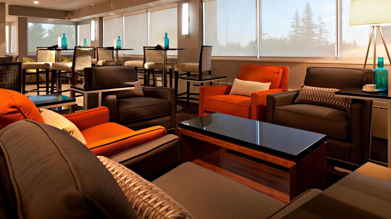 Delta Hotels by Marriott Calgary South