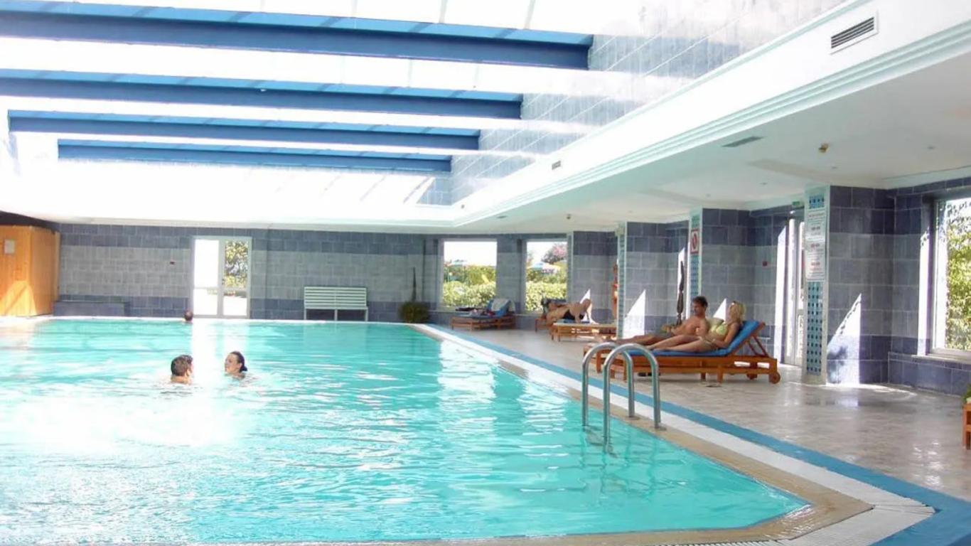 Palmyra Holiday Resort & Spa