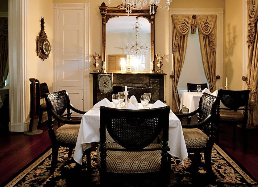 Ruokailuhuone Valokuva