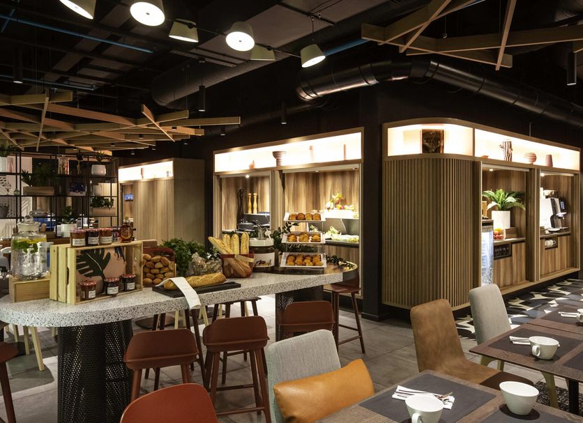 Ruokailuhuone Valokuva