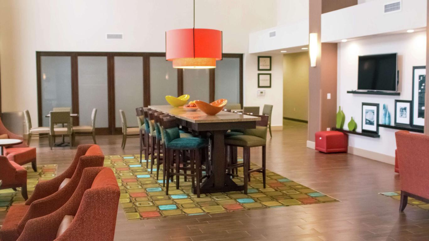 Hampton Inn & Suites Dallas/Frisco North-Fieldhouseusa