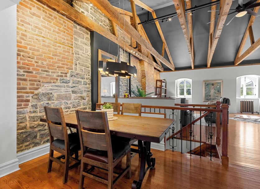 Ruokailuhuone Valokuva