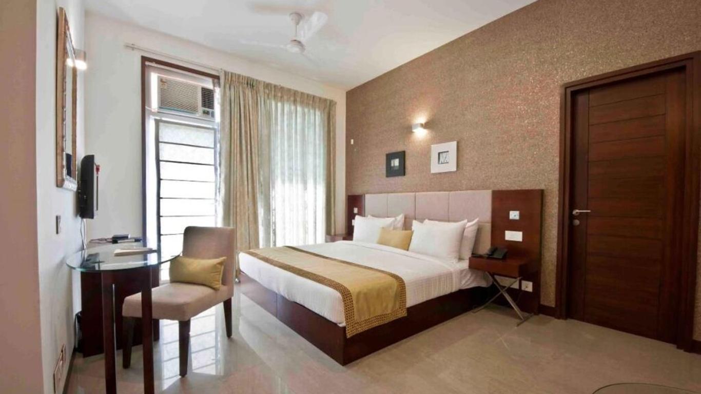 Stately Suites Golf Course Road