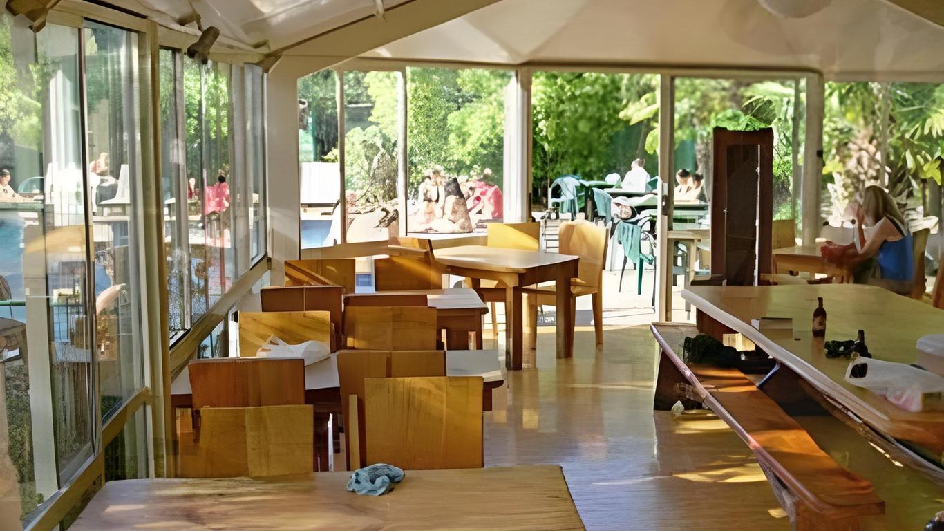 Paradiso Backpacker Hostel