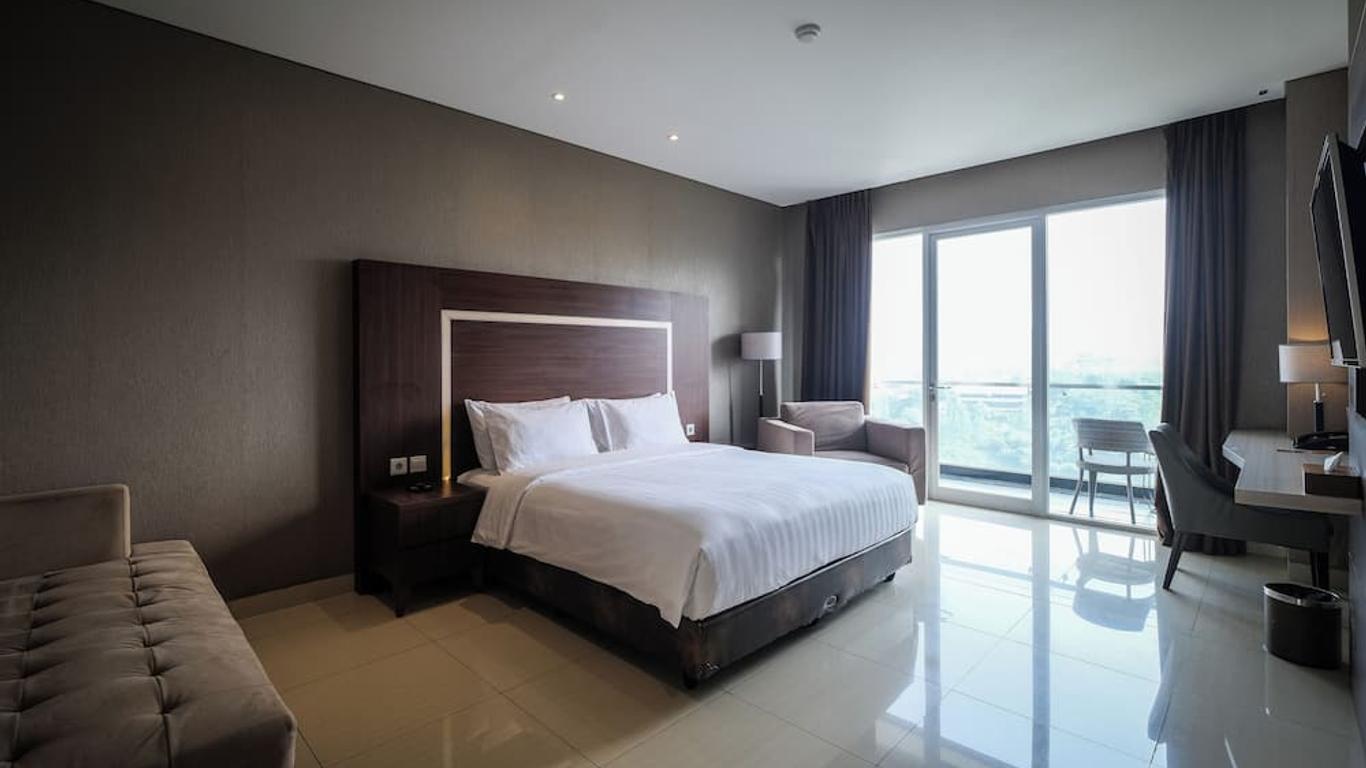 Clove Hotel