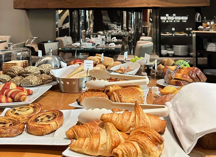 Ruokailuhuone Valokuva