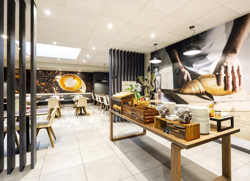 Ruokailuhuone Valokuva