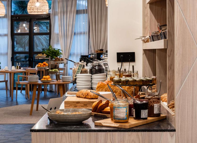 Ruokailuhuone Valokuva