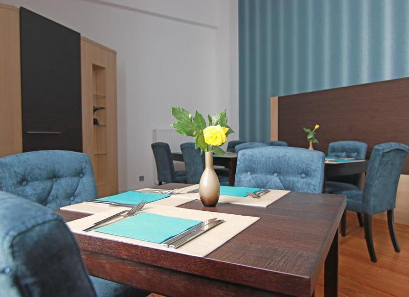 Ruokailuhuone Valokuva