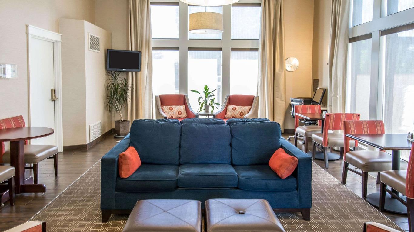 Comfort Inn & Suites