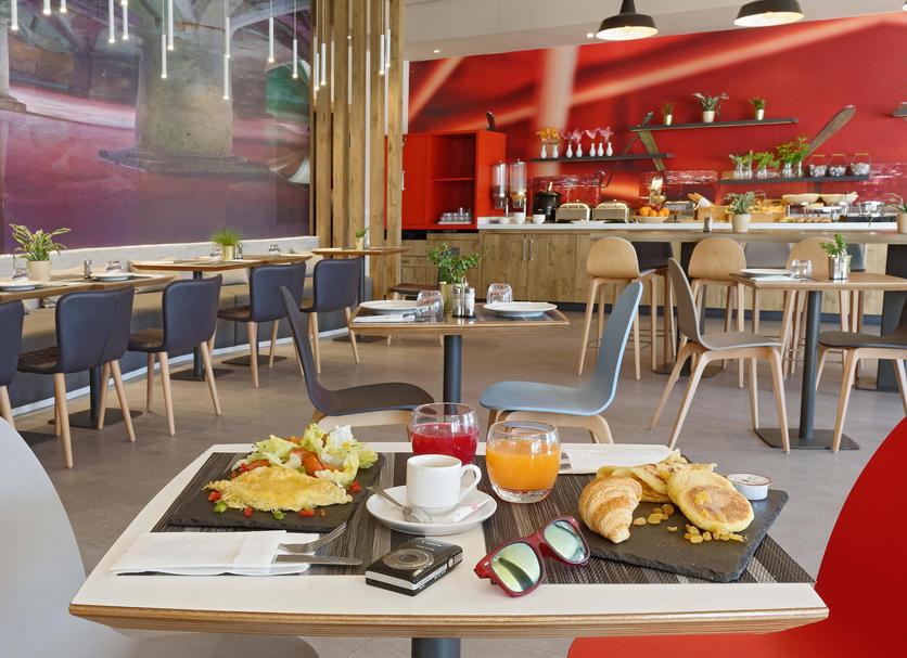 Ruokailuhuone Valokuva