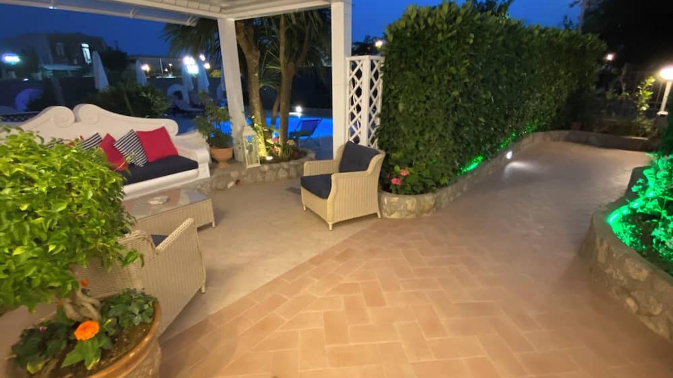 Capri Bougainville Luxury Boutique Hotel
