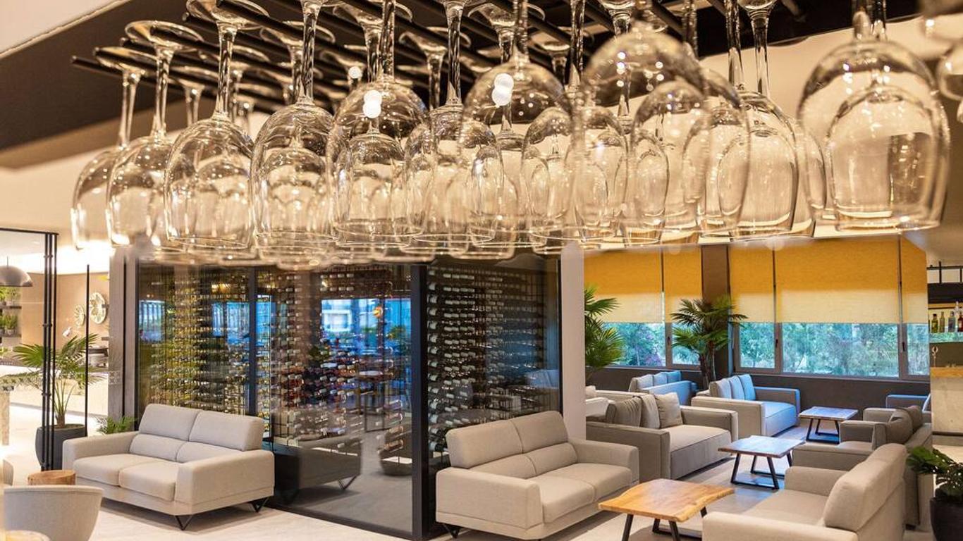 Eliros Mare Beachfront Poem Hotel