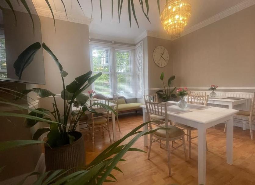 Ruokailuhuone Valokuva