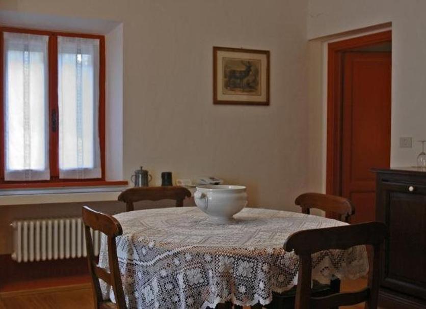 Ruokailuhuone Valokuva