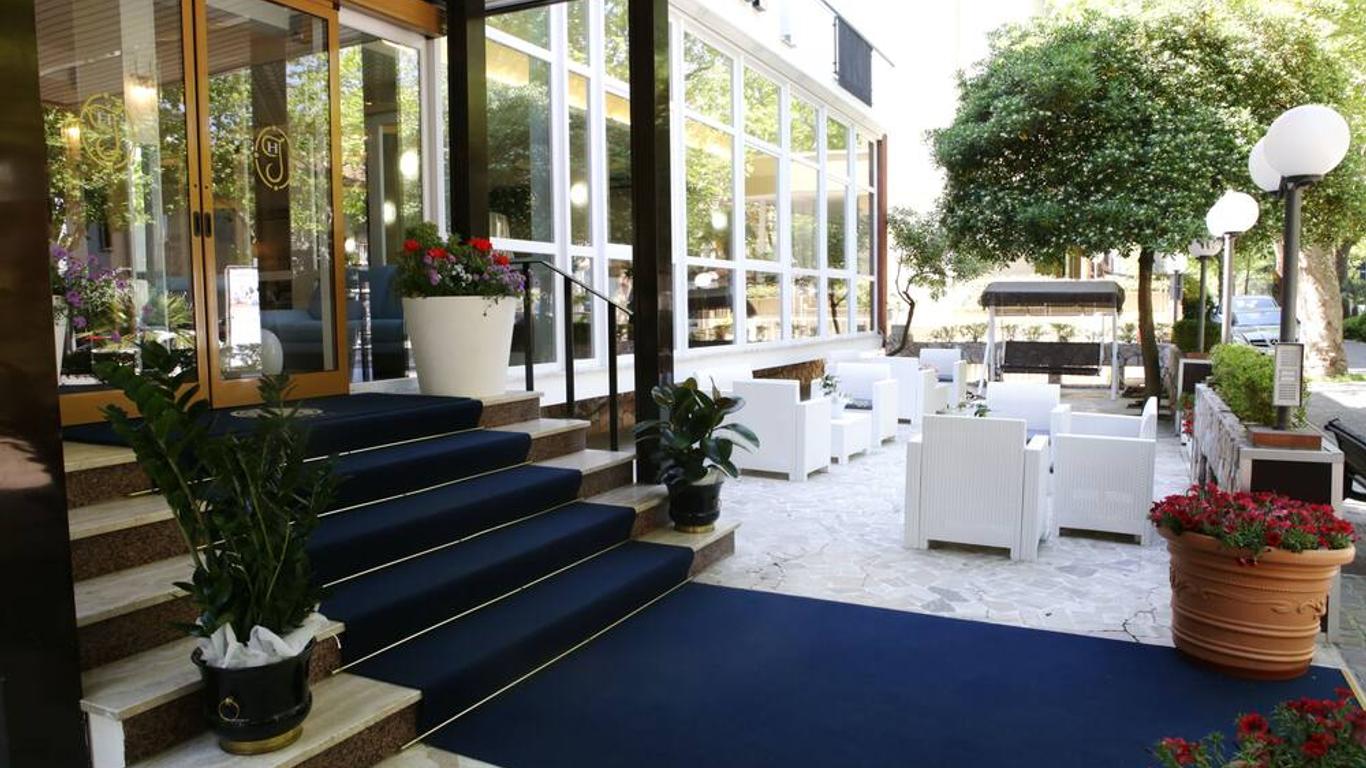 New Hotel Jolie