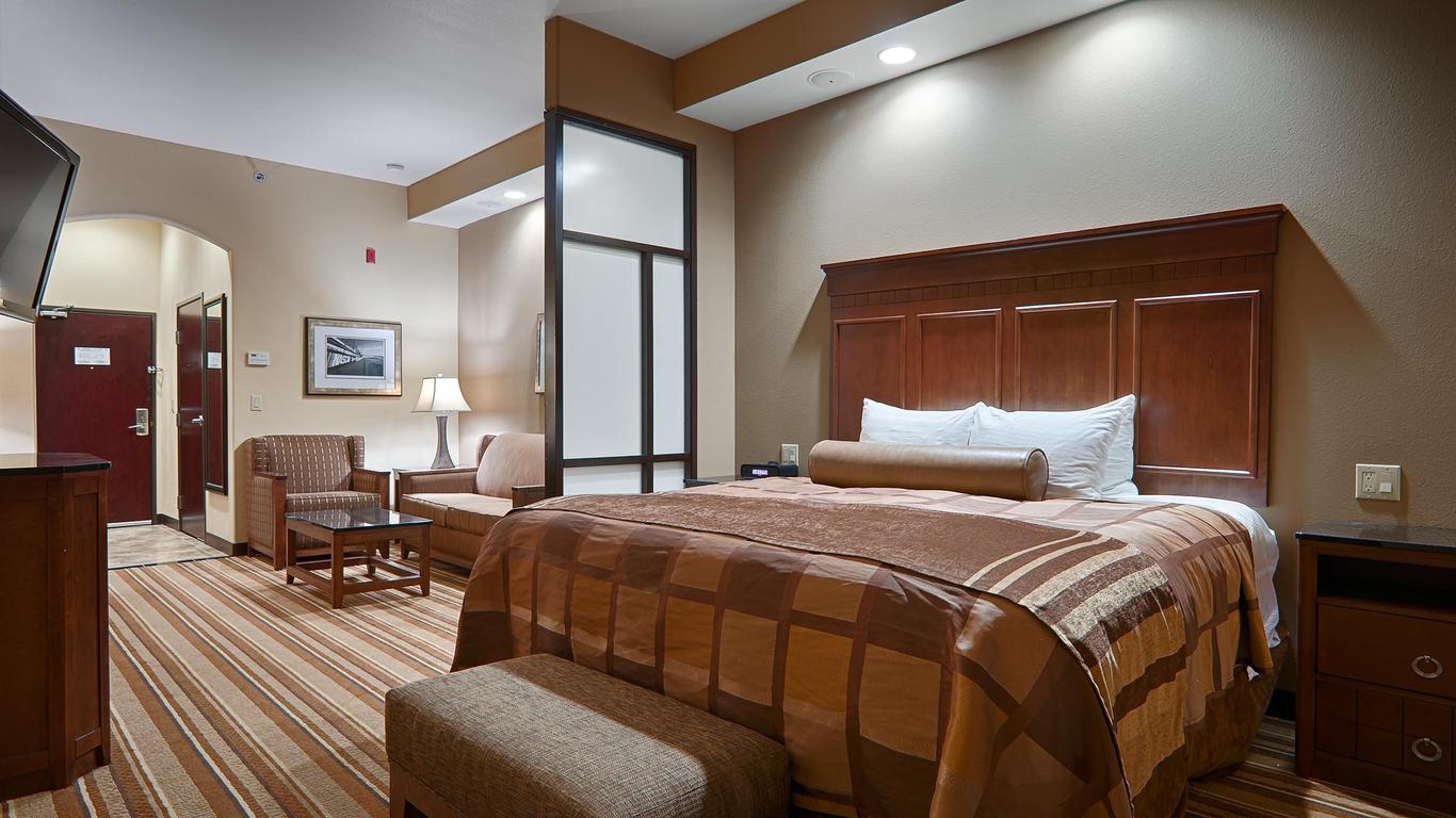 Best Western Premier KC Speedway Inn & Suites